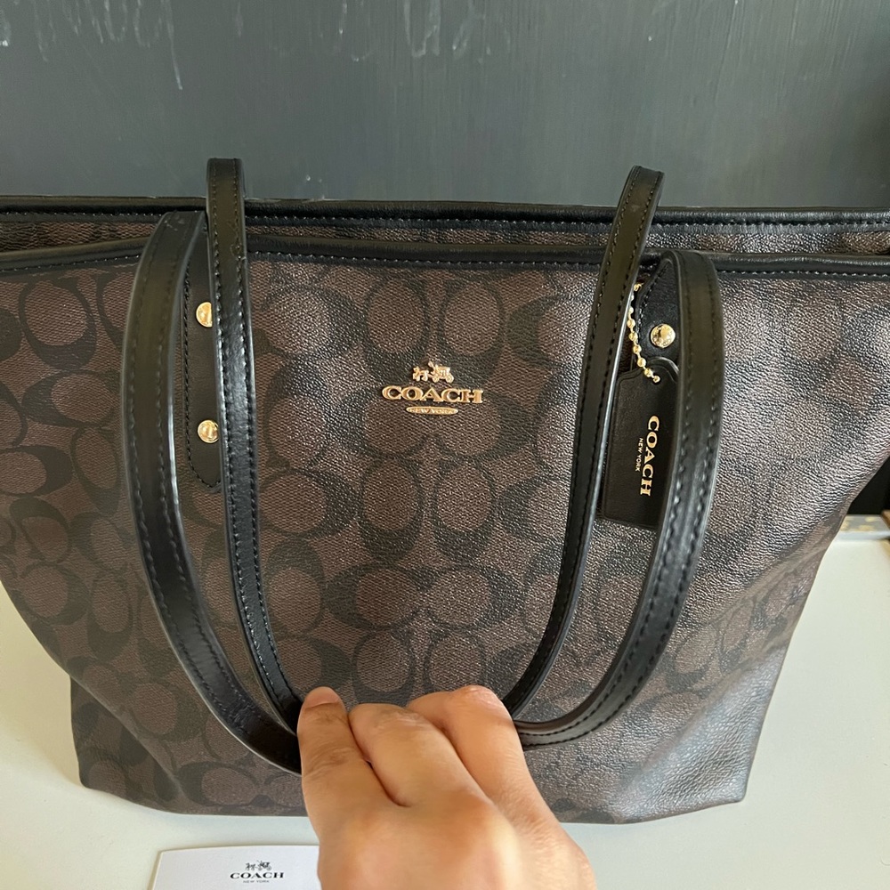 Coach Tote - Picture 2 of 7